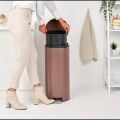 Brabantia Çöp Kutusu 30 litre Newicon Pedallı Satin Taupe 234040